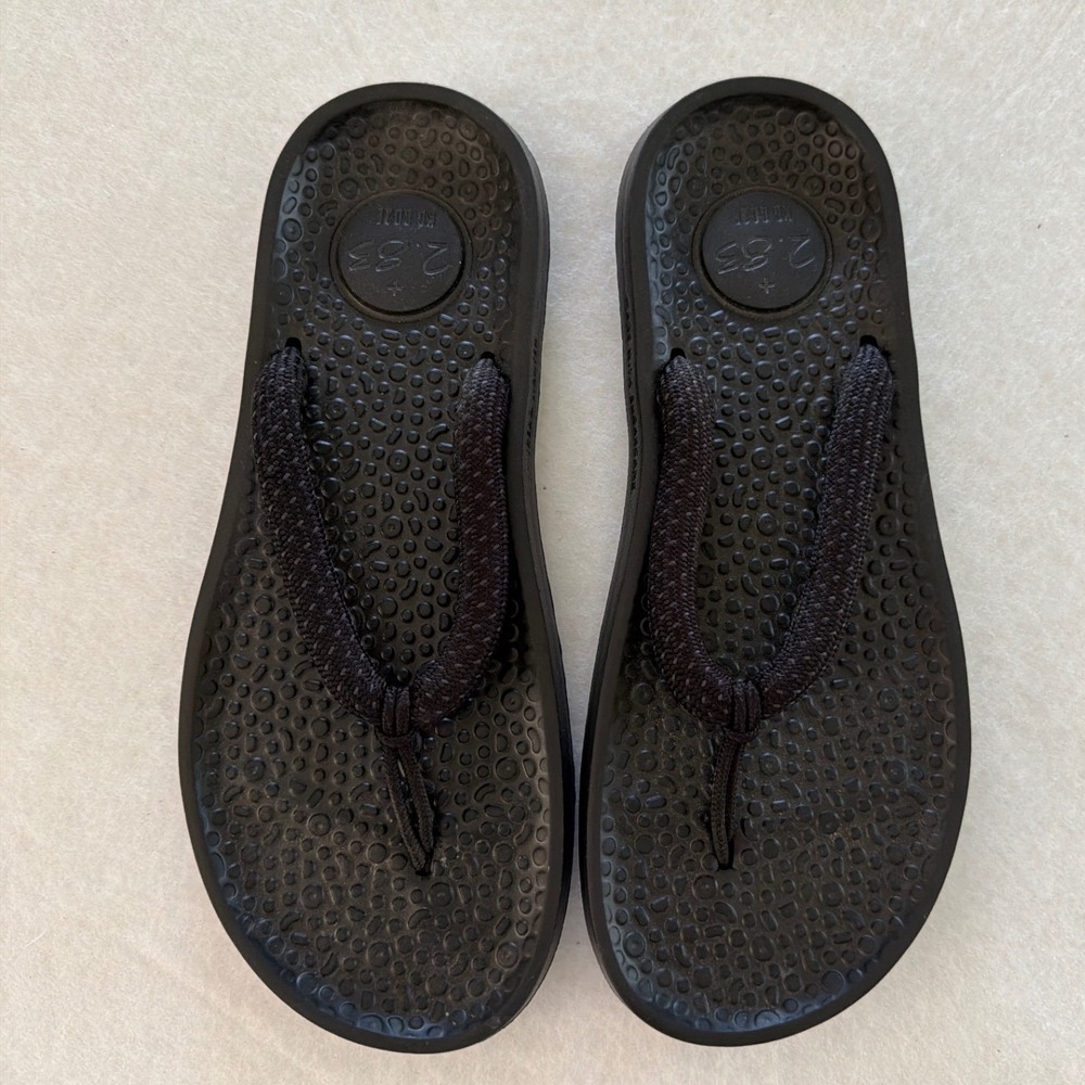Allbirds Sugar Zeffers Black Sugarcane SweetFoam Thong Sandals Women 10.5in L